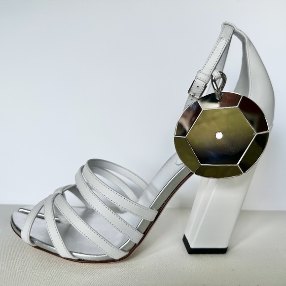 Authentic Burberry Split-toe Leather Thong Sandals ***size: EU 41 *** MSRP … - Picture 2 of 16